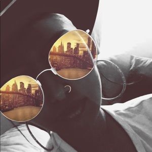 Meet your Posher, Aisha